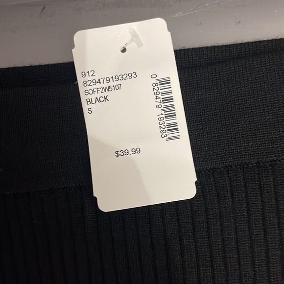 Brand new Saks Off Fifth black midi skirt - Picture 2 of 5